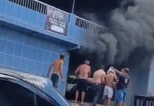 Moradores ajudam a combater incêndio em residência na Zona Oeste de Manaus