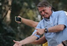 Bolsonaro terá de entregar dez armas à Polícia Federal após decisão de Alexandre de Moraes