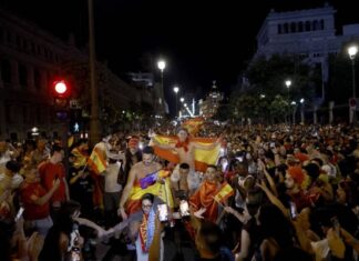 Adolescente de 13 anos morre durante comemoração pelo título da Espanha na Copa do Mundo