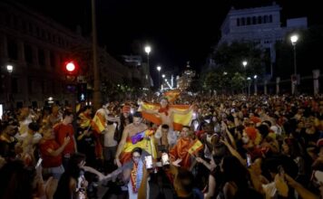 Adolescente de 13 anos morre durante comemoração pelo título da Espanha na Copa do Mundo