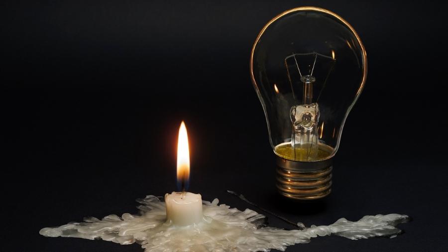 apagao-falta-de-luz-lampada-vela-blecaute-1630613613233_v2_900x506