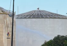 Após vazamento de estireno, operação segue para impedir risco de explosão no Distrito Industrial