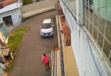 Vídeo mostra lutador de jiu-jítsu agredindo menino autista em Manaus