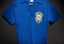Uniforme histórico de Pelé no primeiro título mundial do Brasil é vendido por R$ 25 milhões