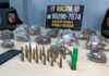 Homem tenta despistar policiais em lanchonete e é preso com drogas e munições em Manaus