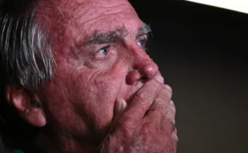 Um ano depois, Bolsonaro segue sem publicar nas redes sociais
