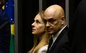 Esposa de Moraes encaminhou minuta de contrato milionário a Daniel Vorcaro via WhatsApp
