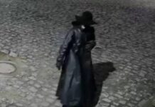 Polícia identifica falso “lobisomem” que aterrorizava moradores e o conduz à delegacia
