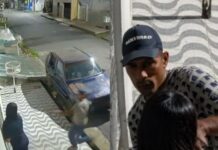 VÍDEO: mulher é assaltada por dupla armada ao chegar em casa após o trabalho