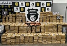 Operação no rio apreende 700 kg de skunk e termina com suspeitos mortos no Amazonas