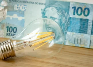Conta de luz terá cobrança extra em setembro com bandeira amarela mantida