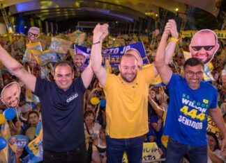 Roberto Cidade participa de ato que confirma Fausto Júnior na disputa à reeleição para deputado federal Roberto Cidade participa de ato que confirma Fausto Júnior na disputa à reeleição para deputado federal