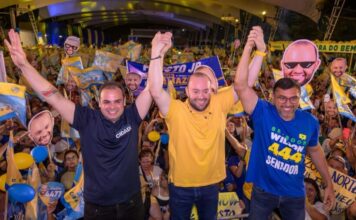 Roberto Cidade participa de ato que confirma Fausto Júnior na disputa à reeleição para deputado federal Roberto Cidade participa de ato que confirma Fausto Júnior na disputa à reeleição para deputado federal