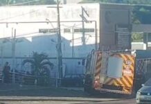 Bombeiros controlam princípio de incêndio em estabelecimento na Avenida Tancredo Neves em Manaus
