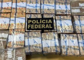 Polícia Federal apreende R$ 700 mil e celulares durante ação em Manaus