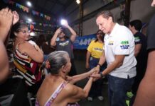 Adjuto Afonso destaca importância dos pequenos negócios em encontro com moradores do Nova Esperança