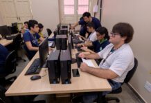 Thaisa Cidade acompanha início de curso inédito de Informática do Cetam para adolescentes com TEA