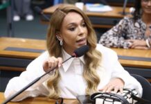 Candidato bolsonarista tem vídeo removido pela Justiça após referência a Erika Hilton