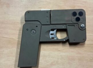 Armas dobráveis com aparência de iPhone são encontradas durante operação policial