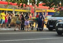 Acidente envolvendo moto, carro e pedestre deixa pessoa ferida em Manaus