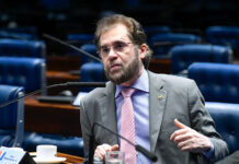 Após anos negando ser bolsonarista, Plínio Valério tenta surfar no eleitorado de direita; veja vídeo