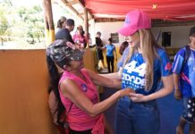 Thaisa Cidade visita comunidades ribeirinhas de Manaus, conversa com moradores e apresenta propostas de Roberto Cidade