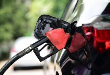 Gasolina sobe R$ 0,19 para distribuidoras após fim de desconto da Petrobras