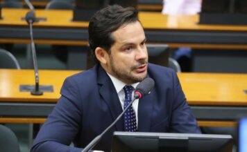 “Querem evitar o julgamento antes das eleições”, reage Capitão Alberto Neto após pedido de vista no STF