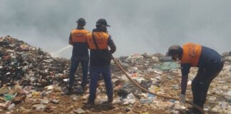 Fogo consome lixão de Manacapuru há quatro dias e avança em direção a áreas ribeirinhas