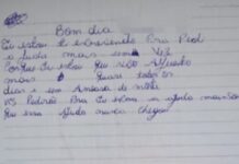 Jovem pede ajuda em bilhete no caderno do filho e acaba resgatada pela polícia