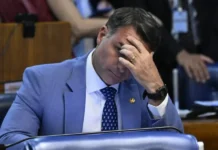 Flávio Bolsonaro desiste de debate da Globo após decisão do TSE e cita “censura”