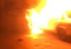 Incêndio destrói carro em frente a escola estadual na Zona Leste de Manaus