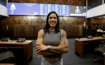 MPT-RJ pede R$ 500 mil de deputada que incentivou empresários a checar voto de funcionários
