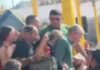 Correria por vagas em lanchas termina em bate-boca no Porto de Manaus